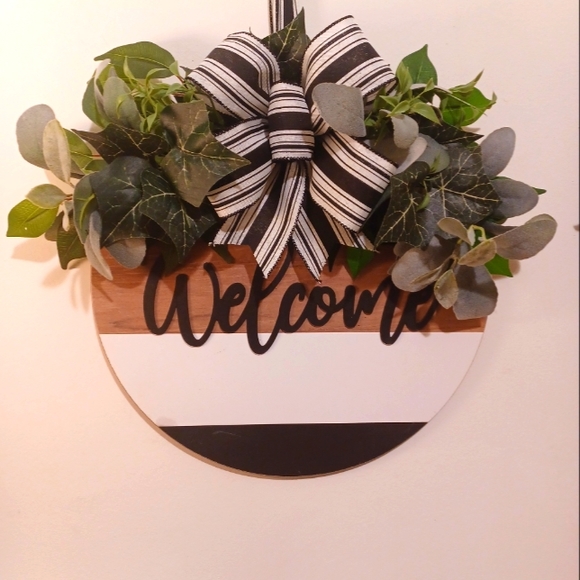 Spring and Summer Door Wreath Wecome 15 inch Sign - Picture 2 of 2